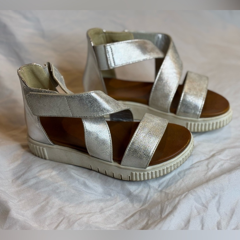 Girls Metallic Silver Strappy Platform Sandals size 13